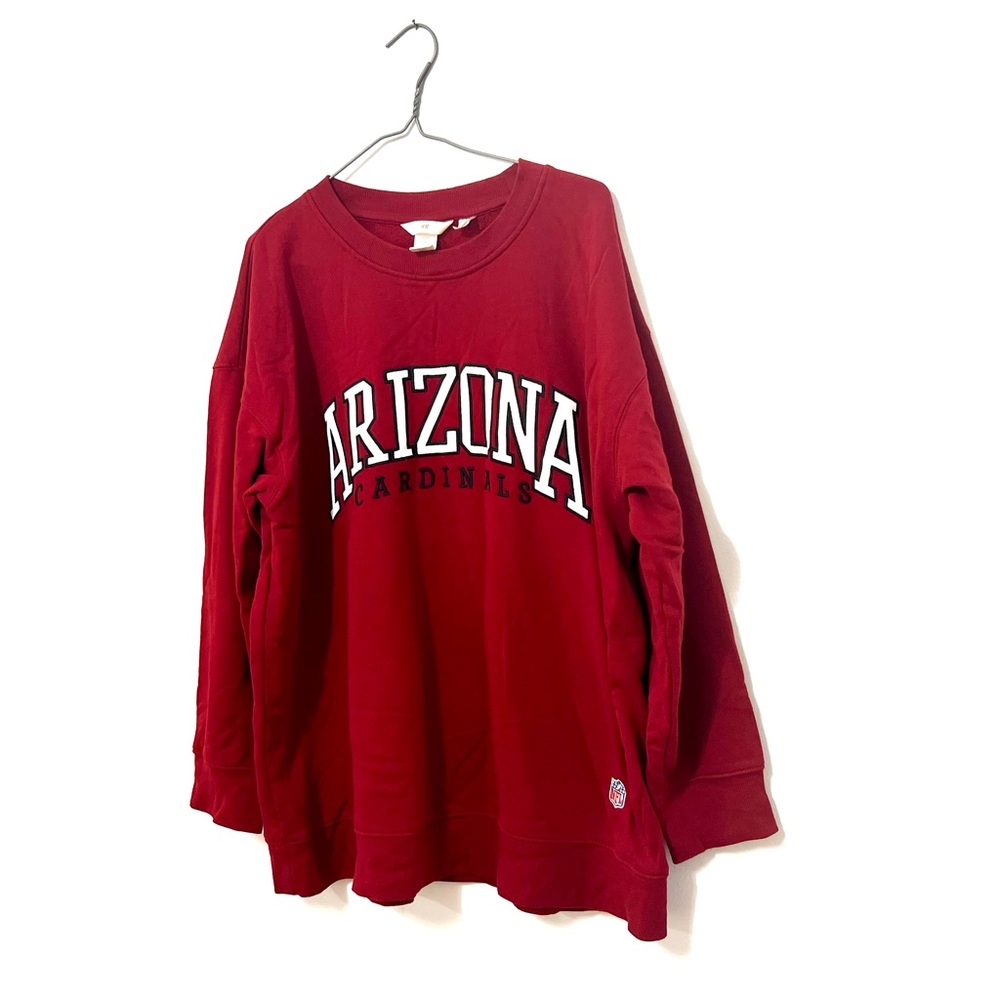Elevate your style with the Maroon Color HM Sweatshirt in Medium Size.